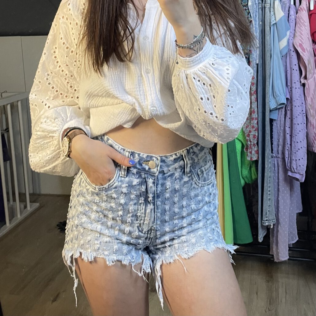 Short Evie